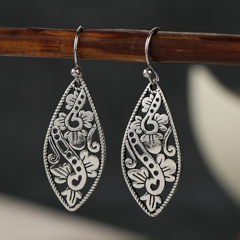 Women's Handmade Copper Flower & Leaf Pattern Irregular Pendant Earrings
